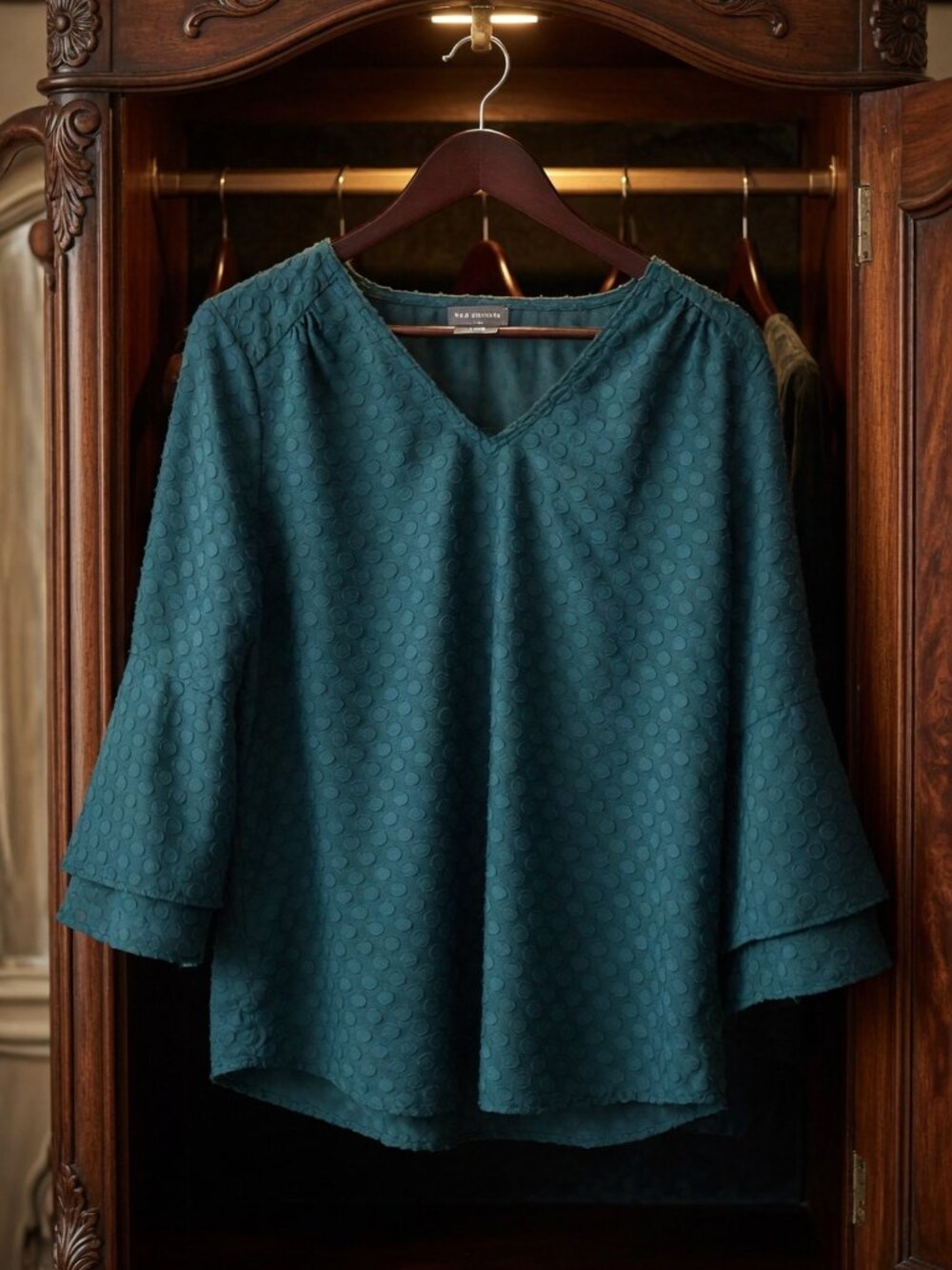 Beautiful flowy blouse